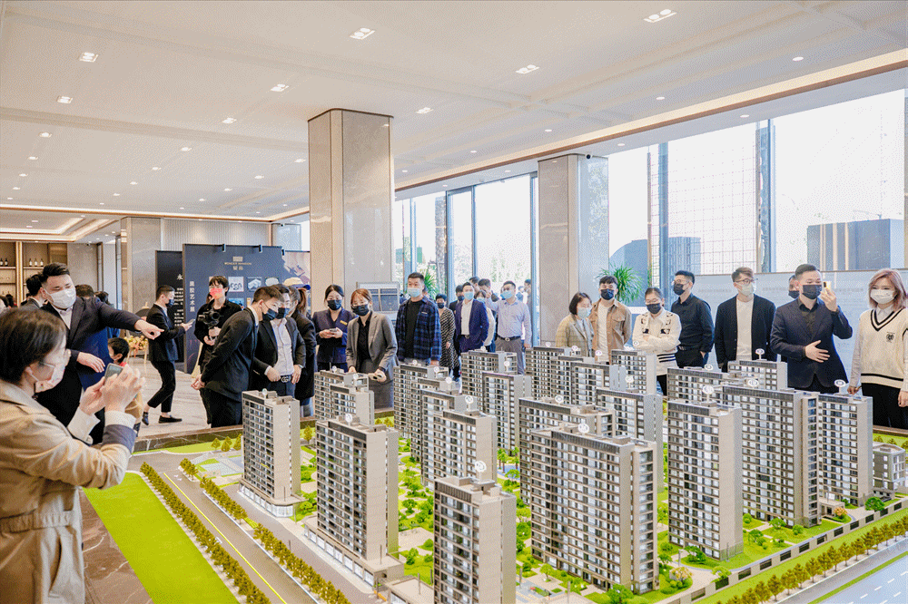 1665990226638744.gif 開放動圖.gif